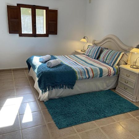 Grapevine Manor Guest House Monovar Room photo