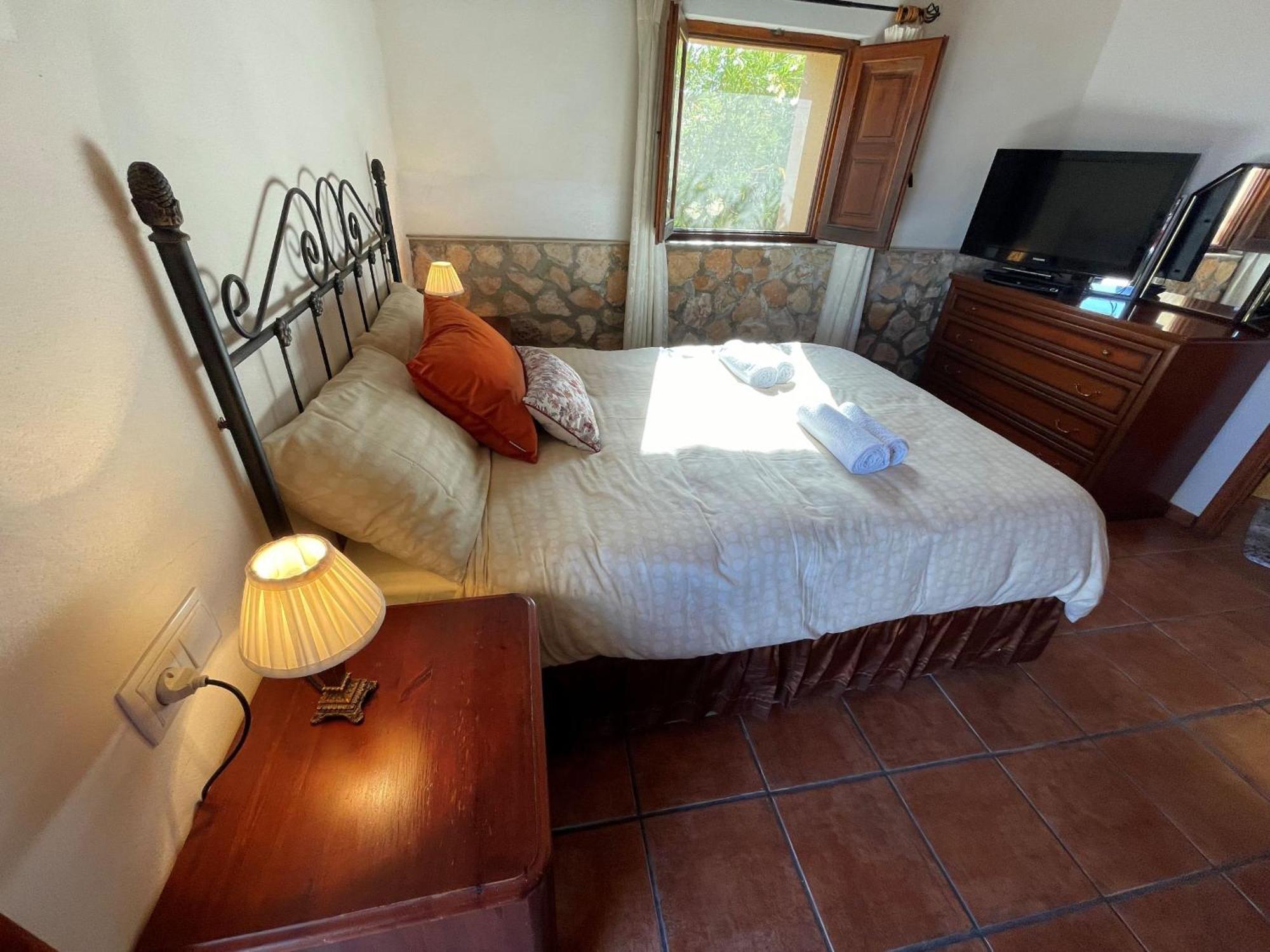 Grapevine Manor Guest House Monovar Room photo